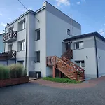 Apartment Z Basenem I Salonem
