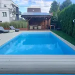 Z Basenem I Salonem Apartment