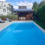 Apartment Z Basenem I Salonem Sztutowo
