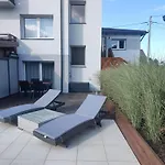 Z Basenem I Salonem Apartment