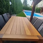Z Basenem I Salonem Sztutowo
