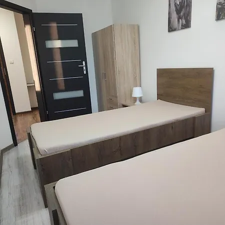 Z Basenem I Salonem Apartment *