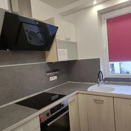 Z Basenem I Salonem Apartment *